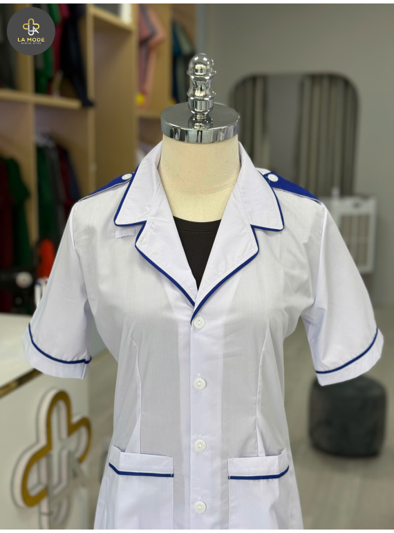 Áo điều dưỡng sinh viên